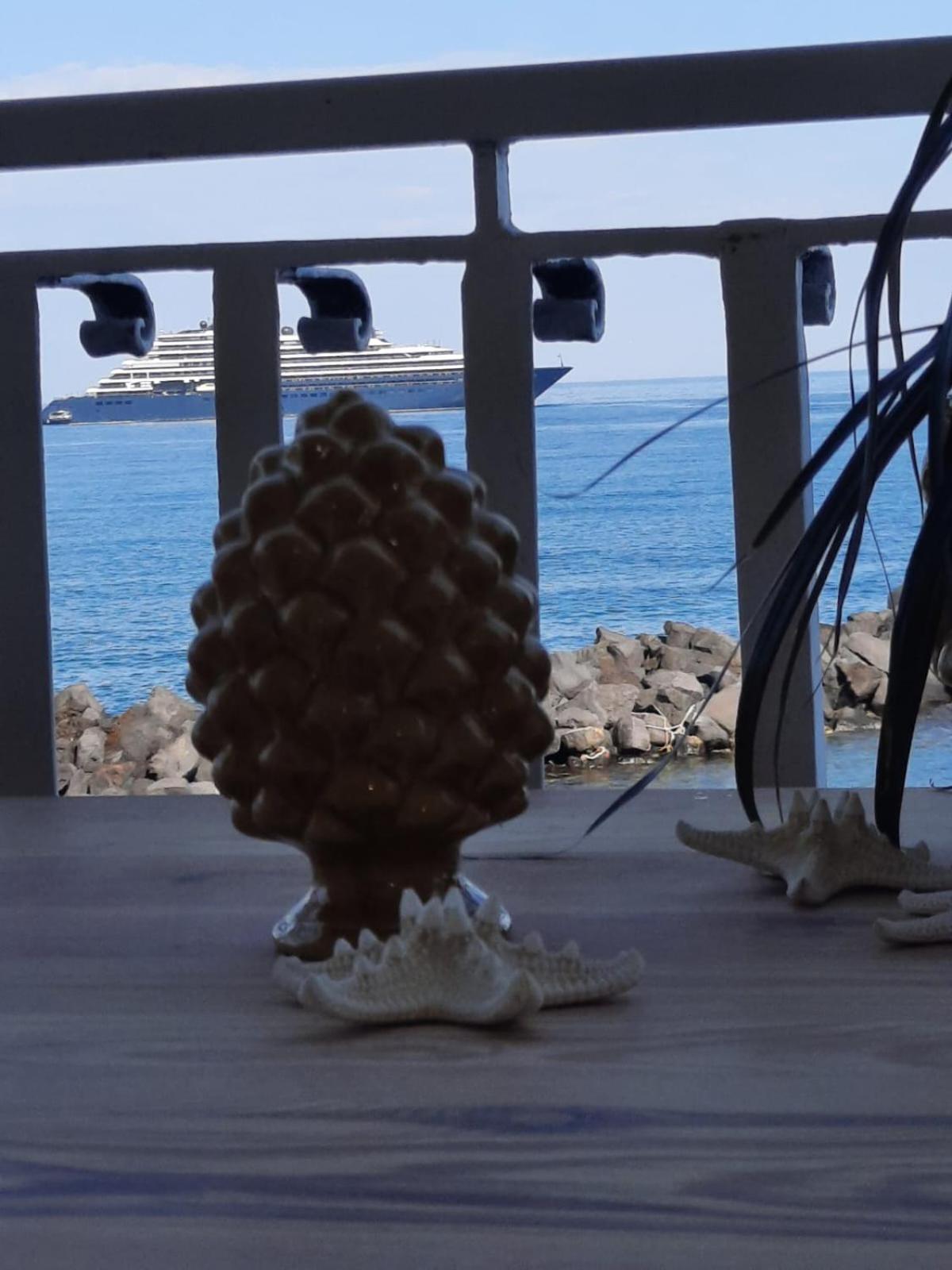 Arcadia Golden Bay Apartment Giardini Naxos Bagian luar foto